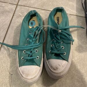 Converse men size 4 women size 6